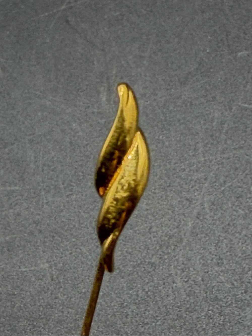 Monet Vintage Gold Tone Metal Wave Motif Stick Pin Hat Pin Brooch Jewelry